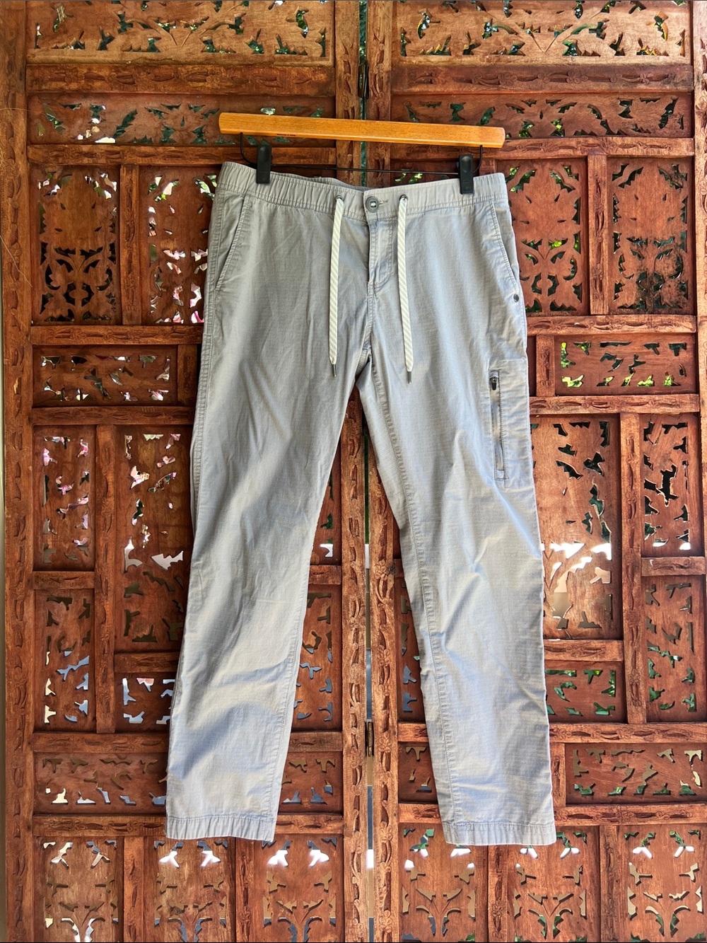 VUORI Women's Casual Drawstring Pants — Light Gray